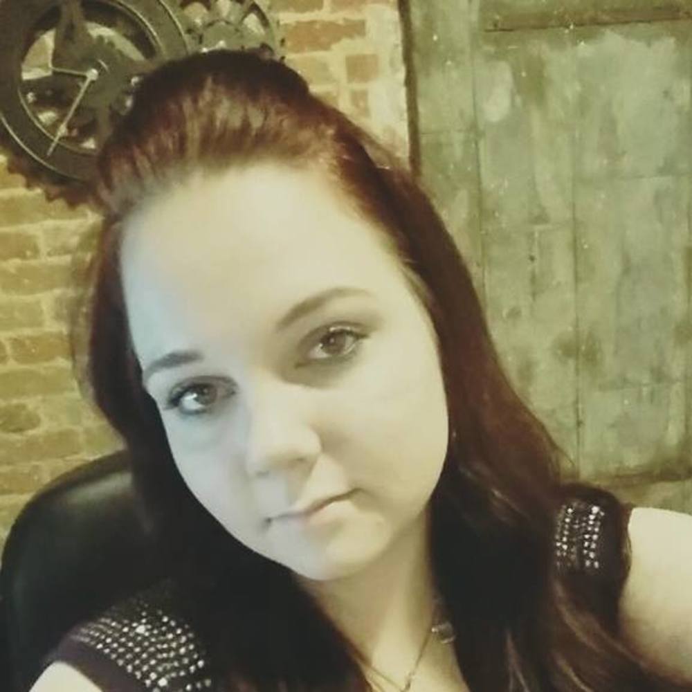 Meet your Posher, Chrystal